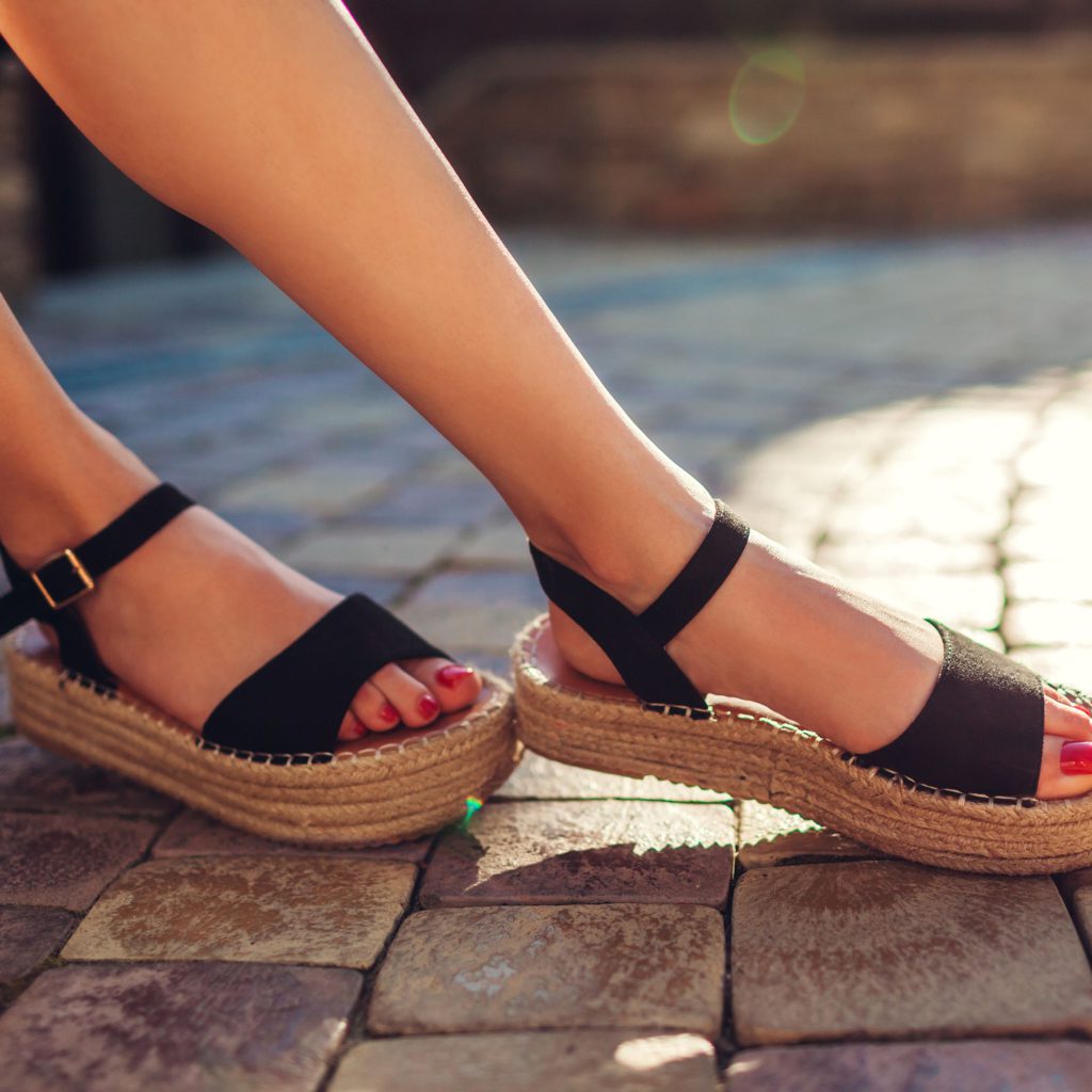 Sandalias de tacón y cuñas para verano